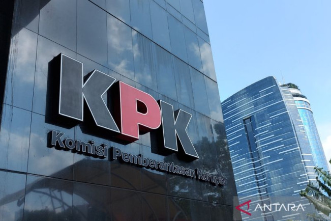KPK Geledah Kantor Gubernur Bengkulu